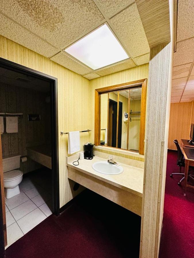 Travel Inn & Suites Emporia Eksteriør billede