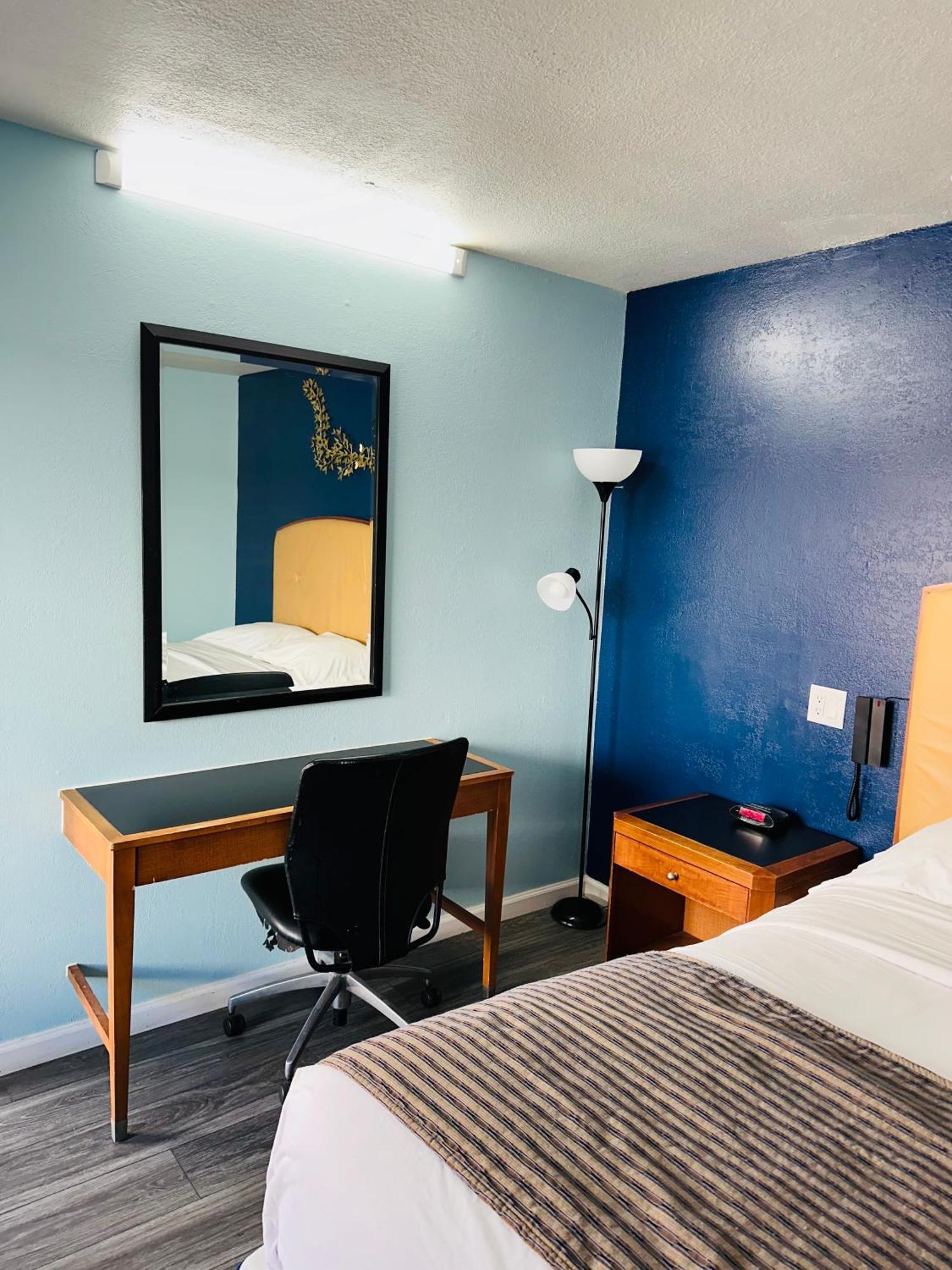 Travel Inn & Suites Emporia Eksteriør billede