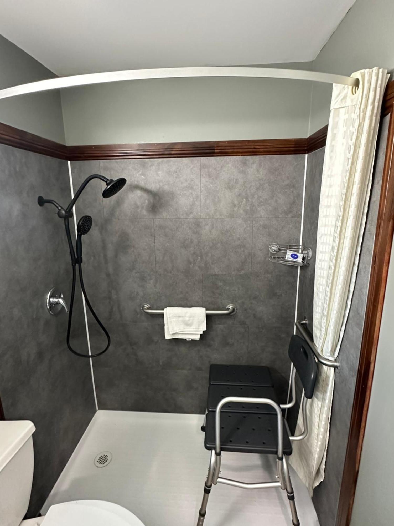 Travel Inn & Suites Emporia Eksteriør billede